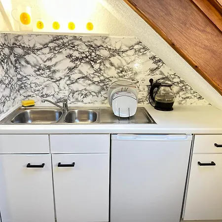 Apartamento Im Zentrum - Naehe Restaurant & Waschsalon - Wlan, Parkplatz, Bad & Mehr *